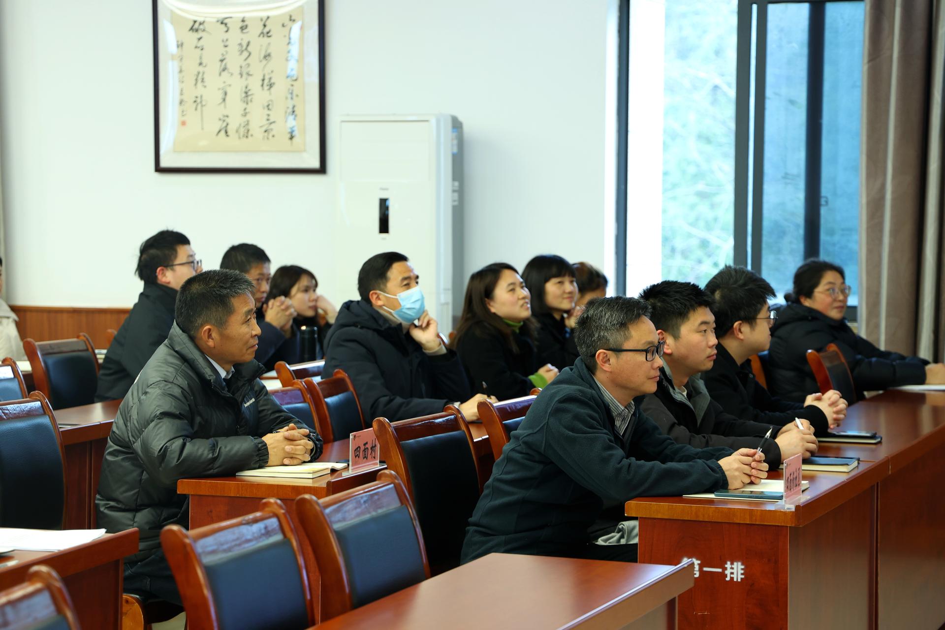 “四屏学堂”第三期开讲 代表“充电赋能”练就履职硬功夫2.JPG