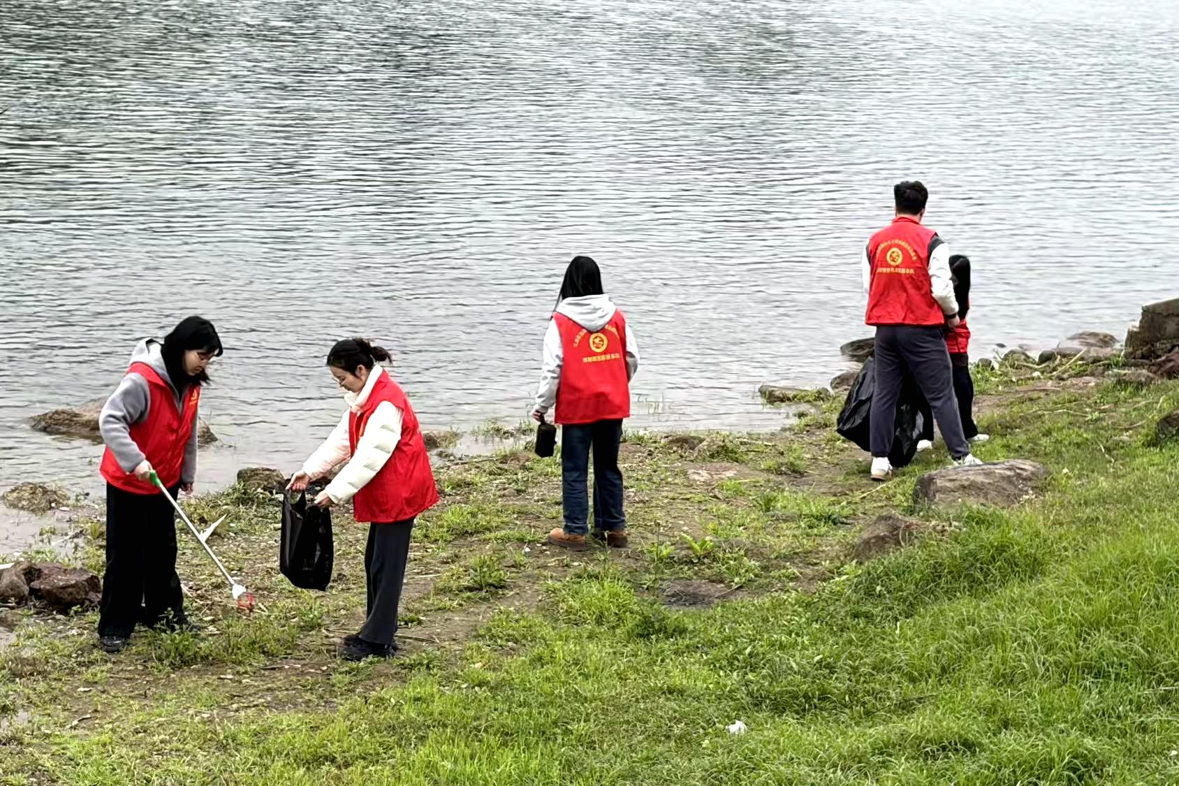 西湖镇人大：履职尽责聚合力 共建共治美家园1