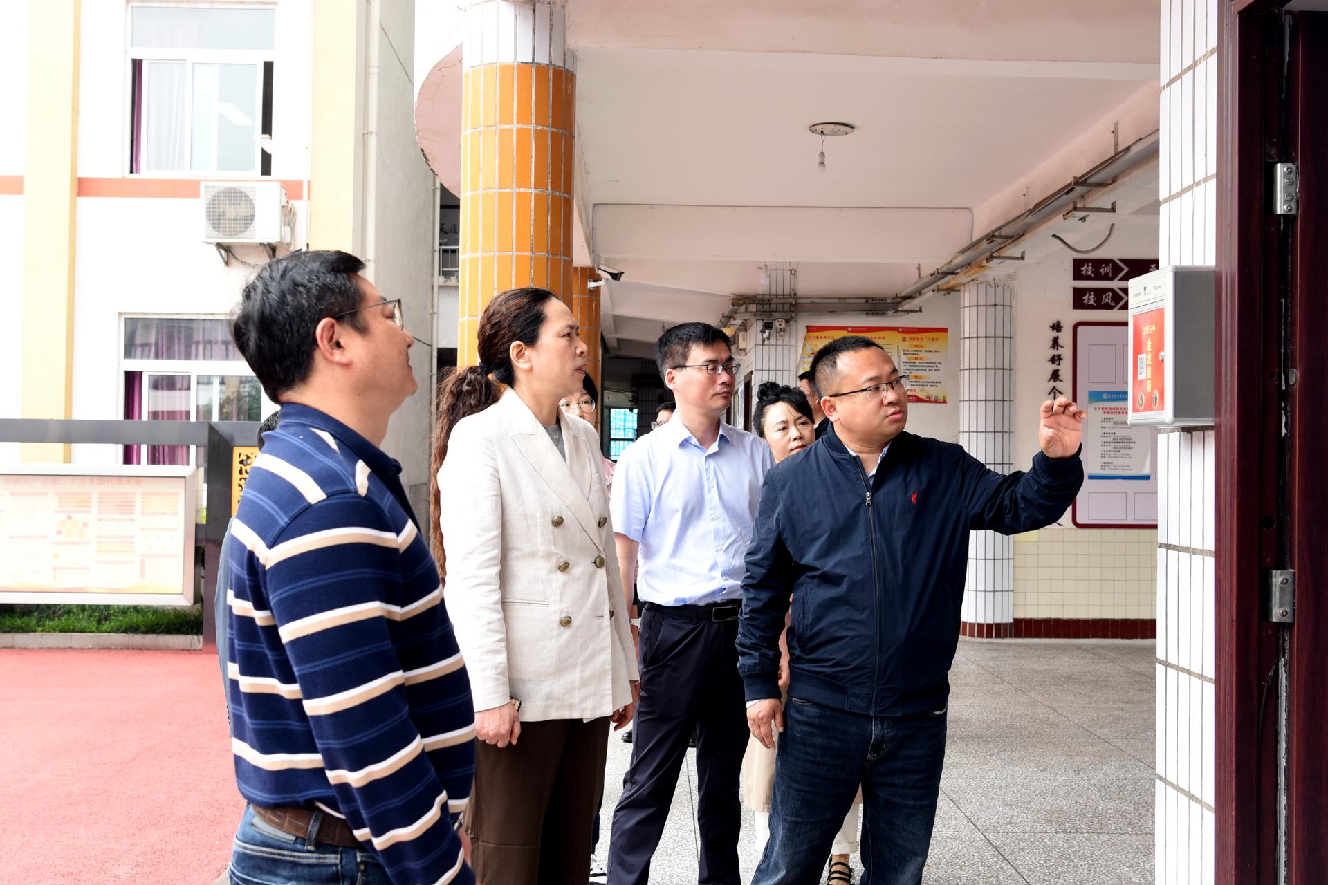 3  记者 陆海银 摄 (20)