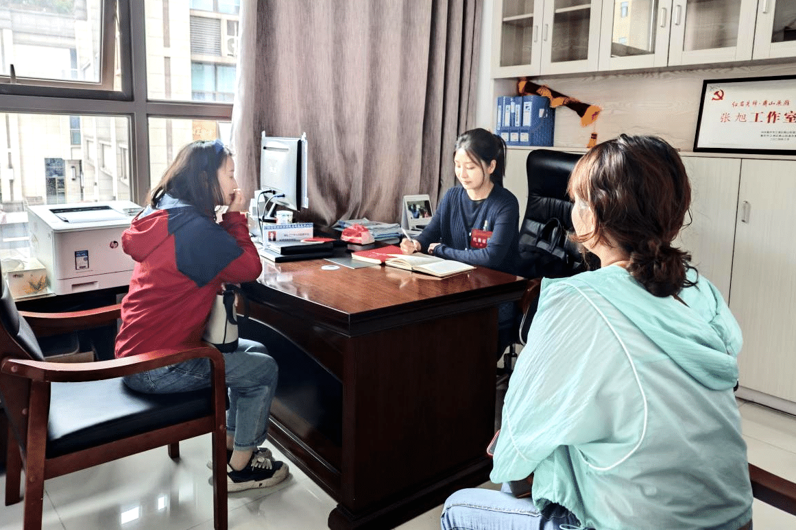 鼎山街道：代表牵线搭桥 助力就业暖民心